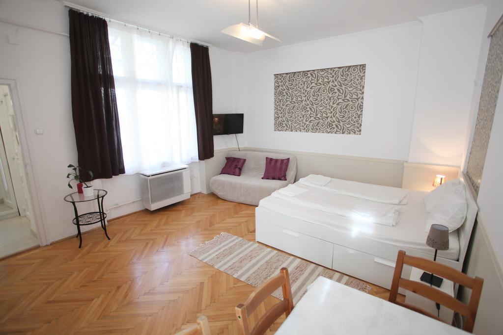 D.Five Astoria Apartment Budapest Eksteriør billede